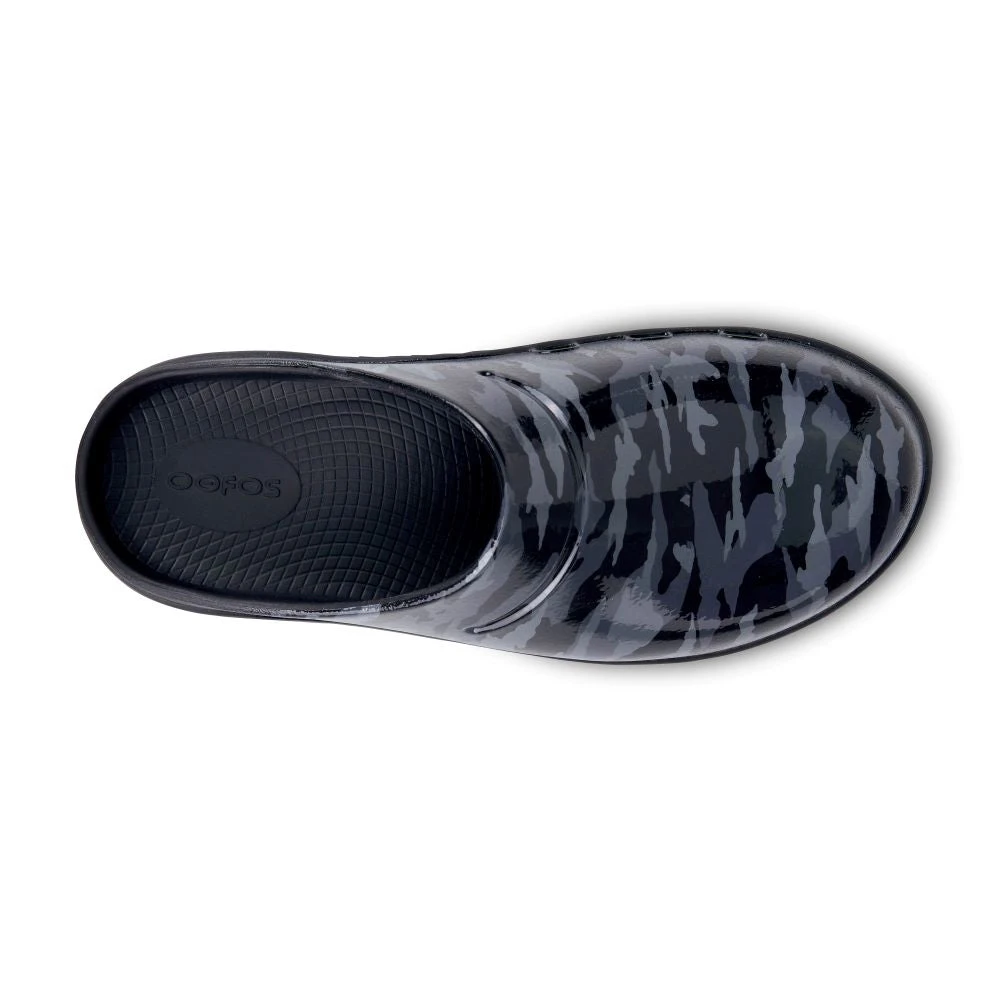 'OOFOS' Women's OOcloog Luxe Pixel Clog - Black / Camo 'OOFOS' Women's OOcloog Luxe Pixel Clog - Black / Camo -The Outdoor Clothing Shop
