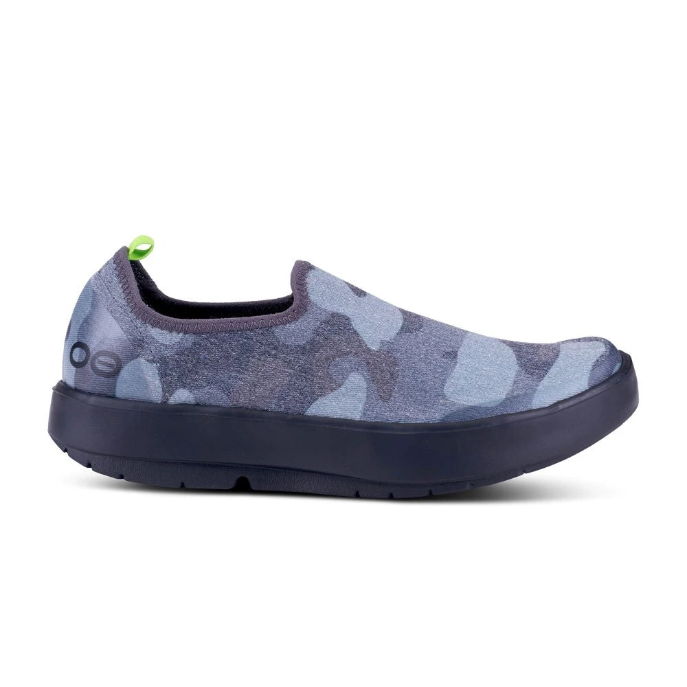 'OOFOS' Women's OOmg eeZee Low Shoe - Black / Grey Camo 'OOFOS' Women's OOmg EeZee Low Shoe - Black / Grey Camo -The Outdoor Clothing Shop