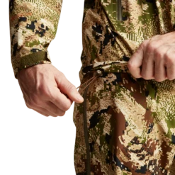 'Sitka' Men's Dew Point Jacket - Optifade Subalpine -The Outdoor Clothing Shop Img SITKA BG 2021 50254 SA Mens Dew Point Jacket Optifade Subalpine 1000p Studio 0759 1024x1024@2x